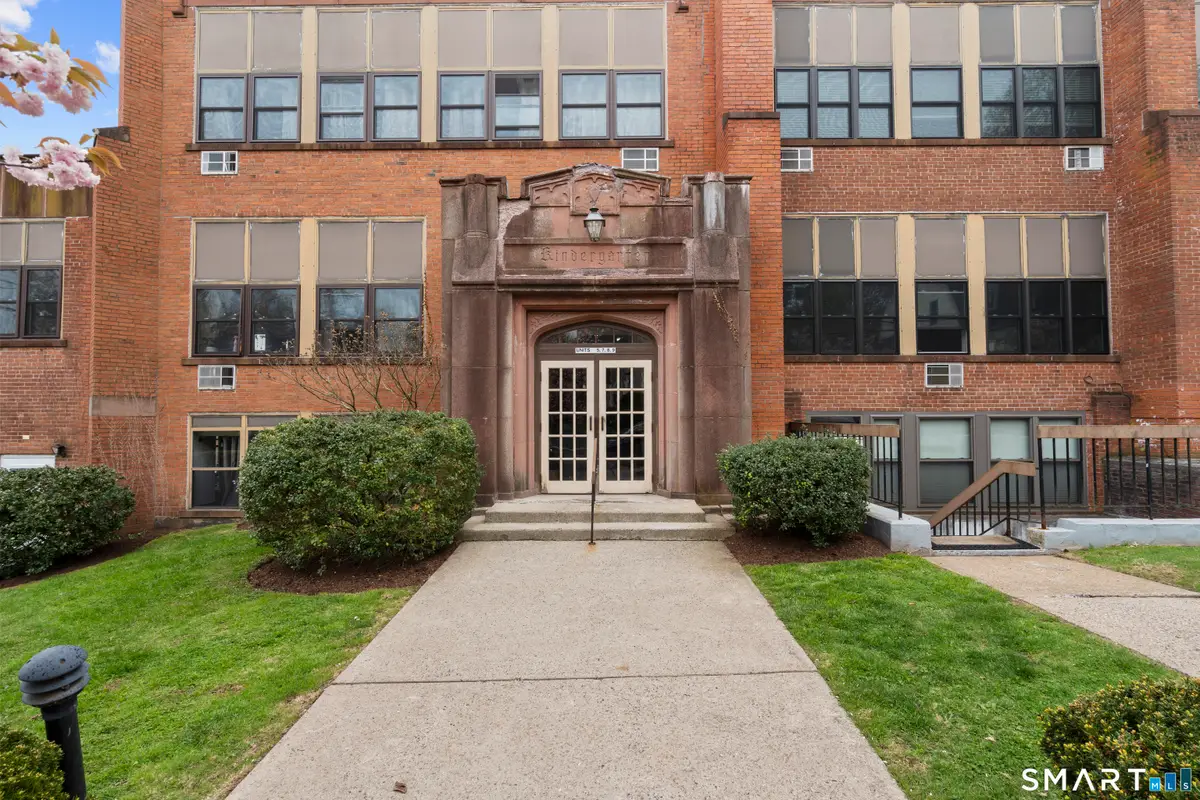 201 College Street #5, Middletown, CT 06457 - #1