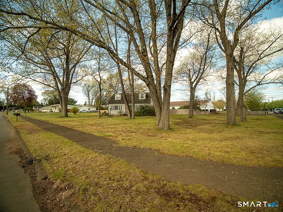 18 Kimberly Circle, North Haven, CT 06473 - #2