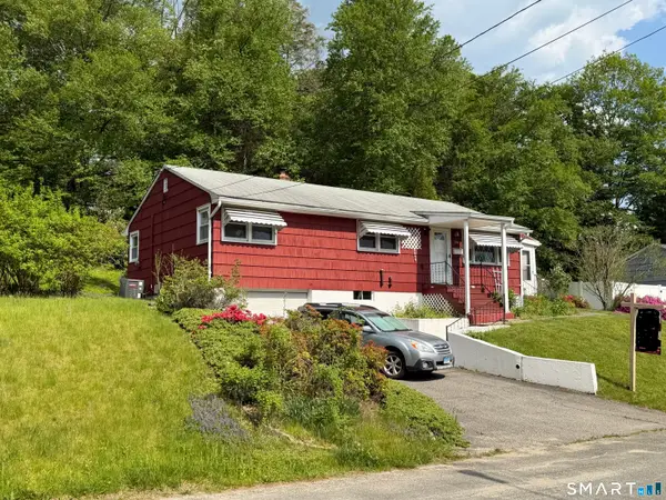 104 Maloney Court, Winchester, CT 06098