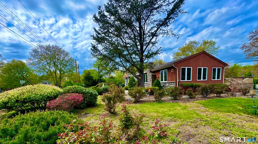 22 Larkspur Drive, Trumbull, CT 06611 - #2