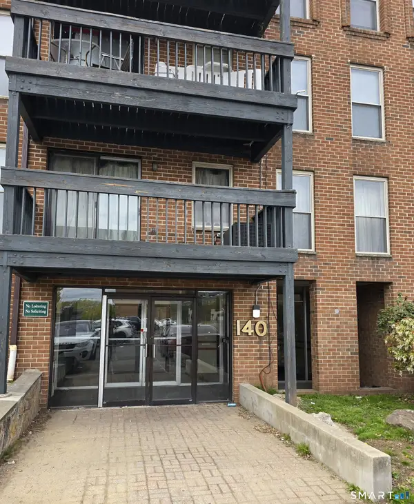 140 Kane Street #B9, West Hartford, CT 06119