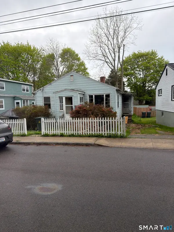 38 Robinson Street, New London, CT 06320