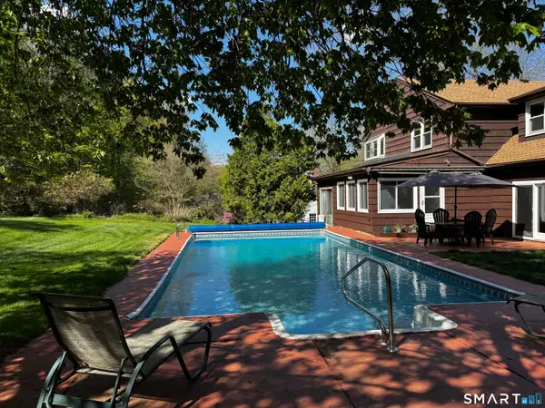 10 Cliffmount Drive, Bloomfield, CT 06002