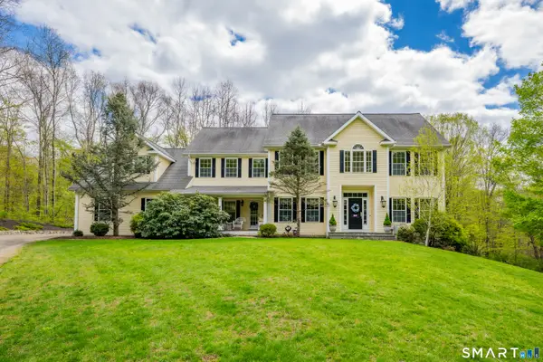 8 Curtiss Meadows, Woodbury, CT 06798