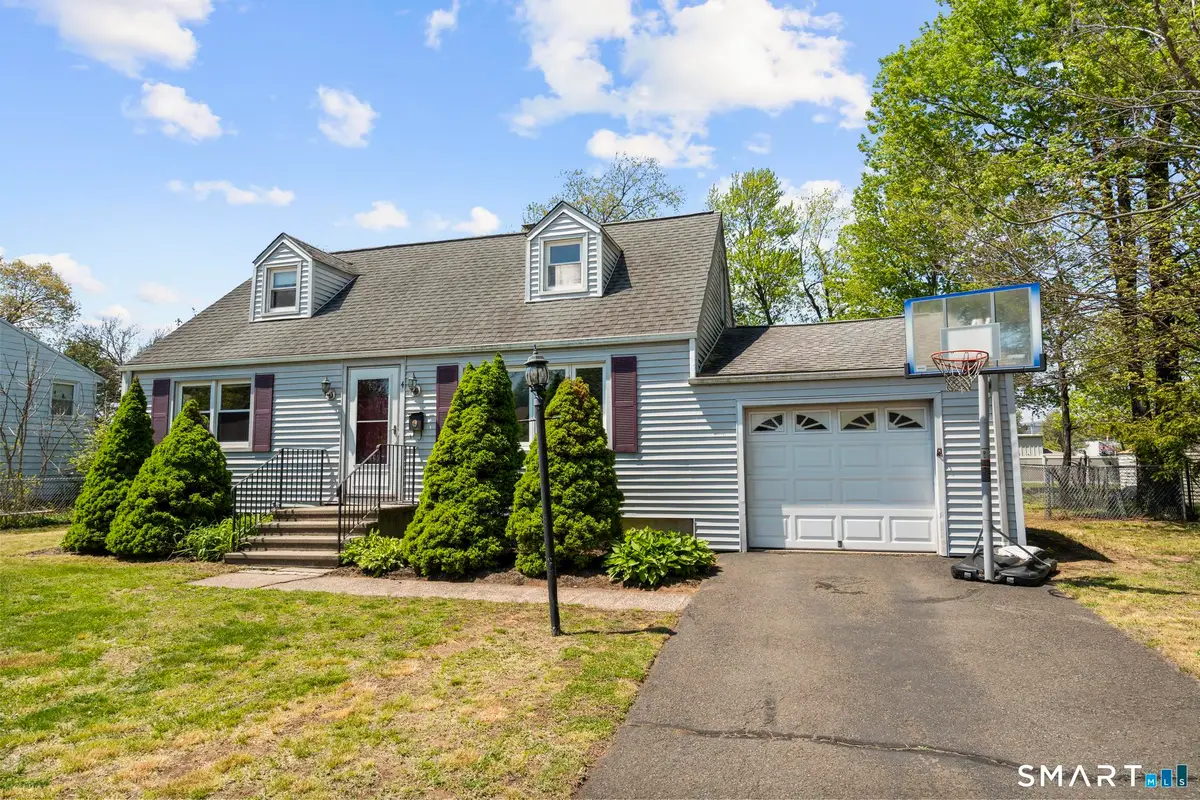 4 Bowen Road, North Haven, CT 06473 - #1