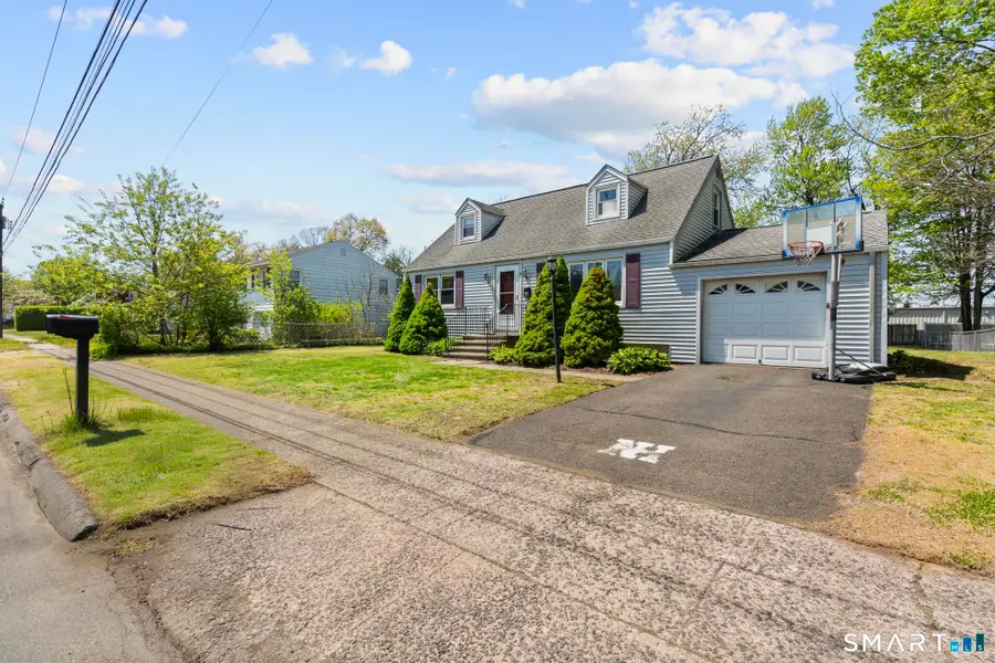 4 Bowen Road, North Haven, CT 06473 - #3