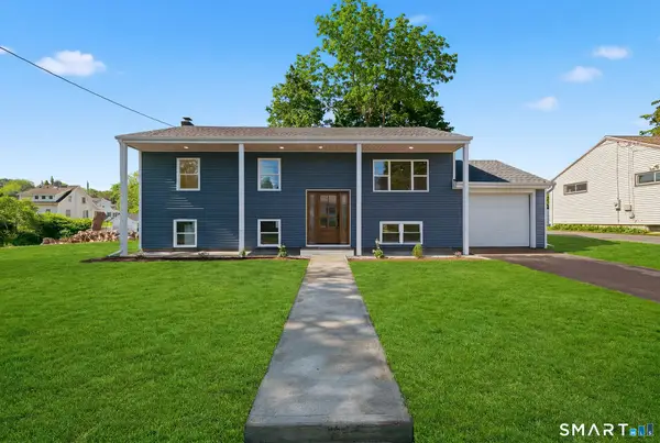 17 Fifth Avenue, Waterford, CT 06385