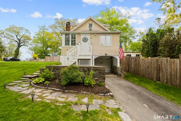 60 Shinnacock Trail, Shelton, CT 06484