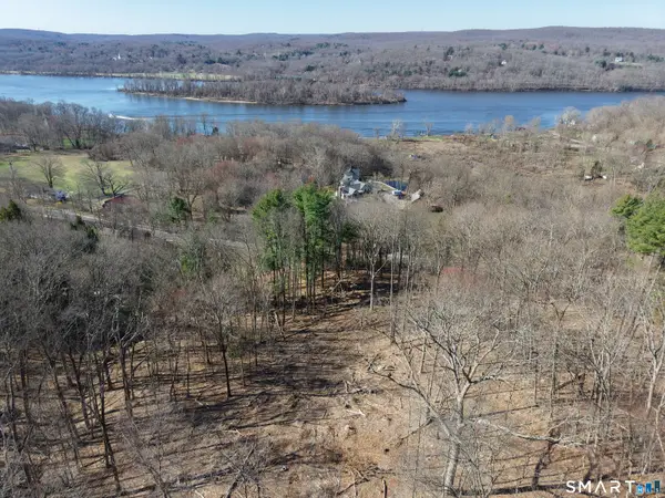 94 Injun Hollow Road, Haddam, CT 06424