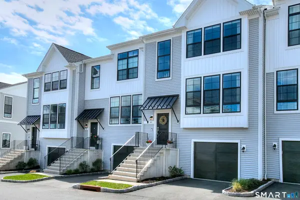 89 Brentwood Circle #89, Danbury, CT 06810
