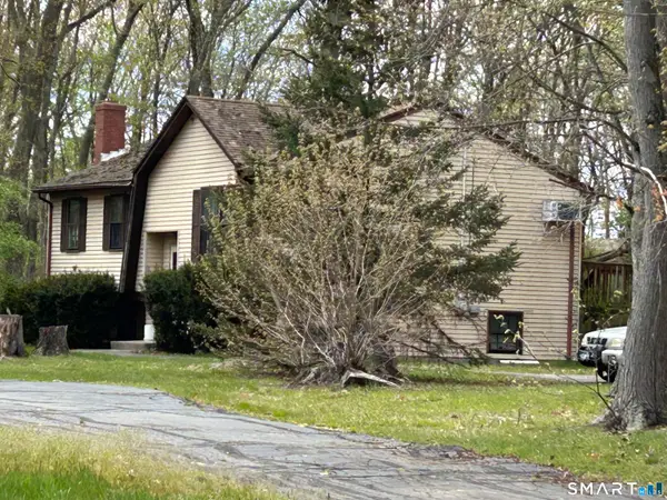 Address Withheld By Seller, North Haven, CT 06473