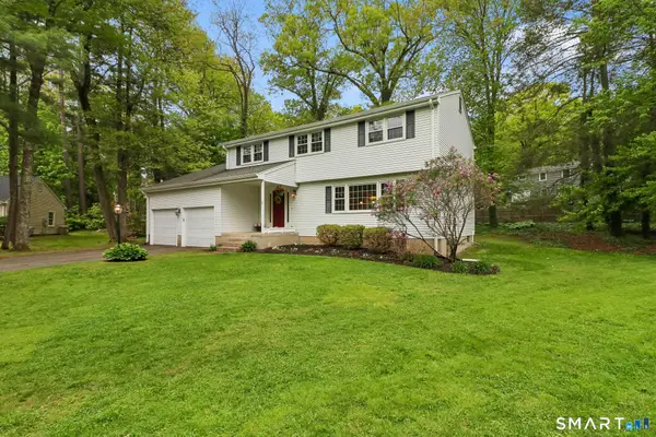 1 Horseshoe Circle, Simsbury, CT 06070
