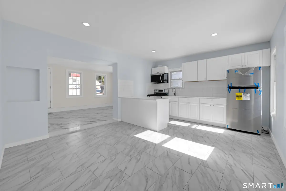 254 Broad Street, Norwich, CT 06360 - #1
