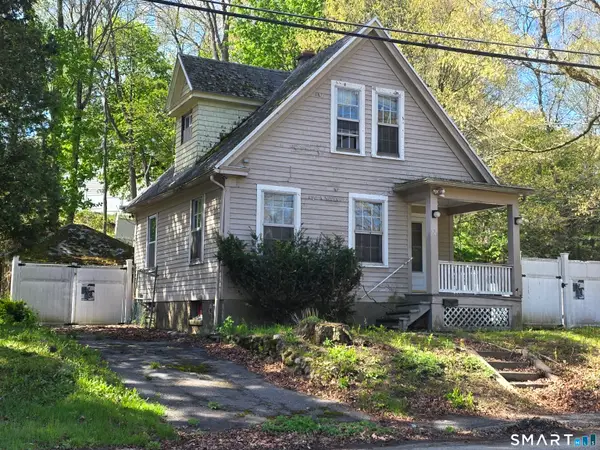 84 Nottingham Terrace, Waterbury, CT 06704