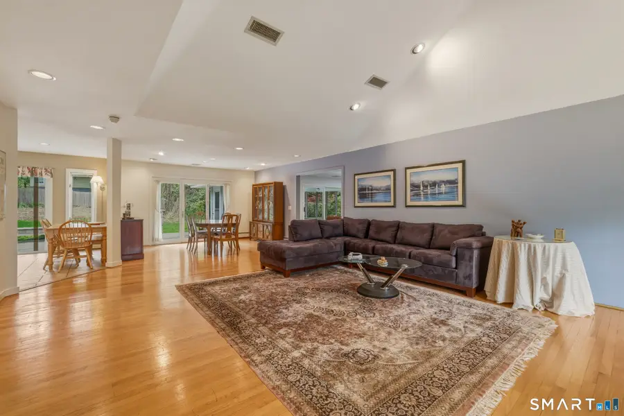 12 Mountain Farms Road, West Hartford, CT 06117 - #3
