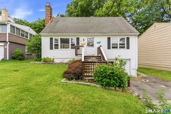 48 Cribbins Avenue, Shelton, CT 06484