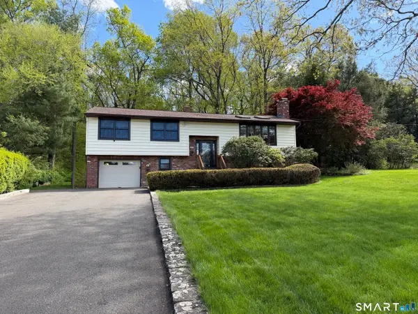 123 Evelyn Drive, Naugatuck, CT 06770