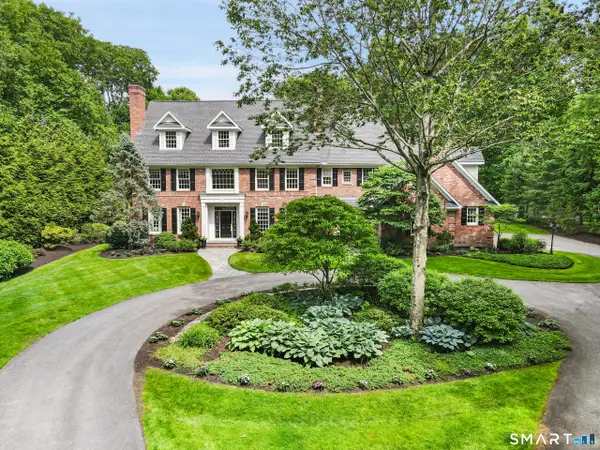 21 Williamsburg Lane, Avon, CT 06001