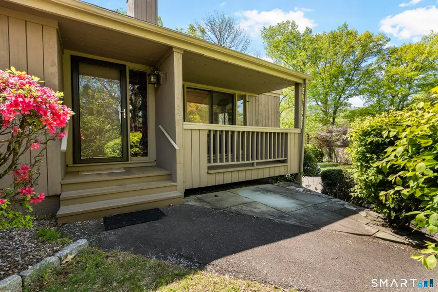 315 Navajo Lane #A, Stratford, CT 06614 - #3