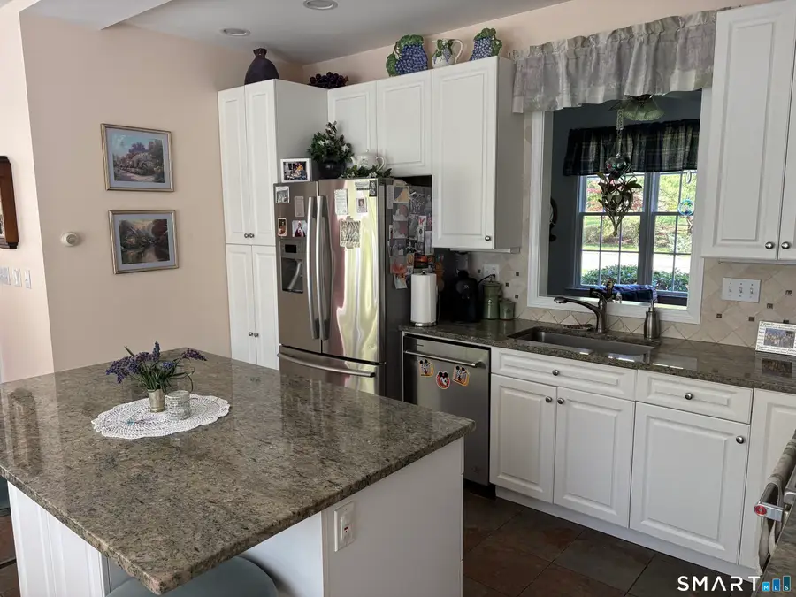 37 Oakwood Lane, Hamden, CT 06518 - #3