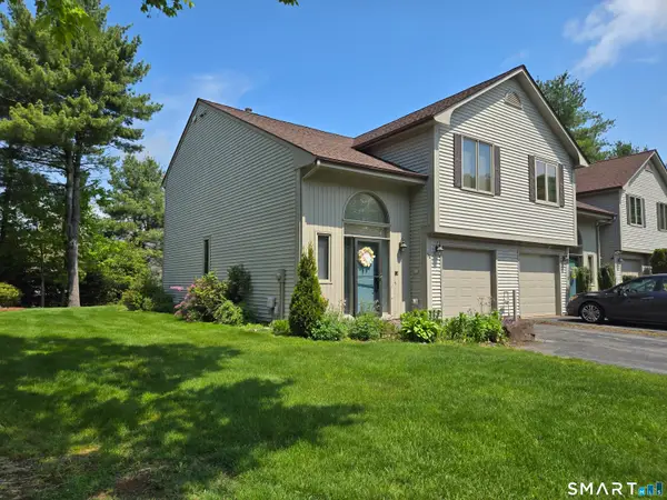 30 Apple Hill #30, Newington, CT 06111