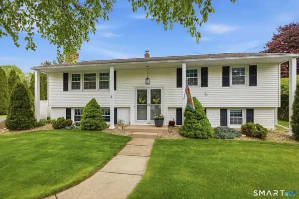 7 Stardust Drive, Enfield, CT 06082