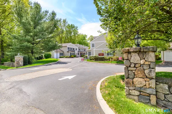 54 Redspire Court #54, Trumbull, CT 06611