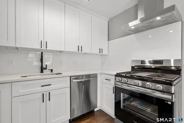 105 Richmond Hill Avenue #2, Stamford, CT 06902