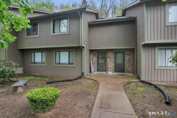 25 Cliffside Drive #E, Manchester, CT 06042