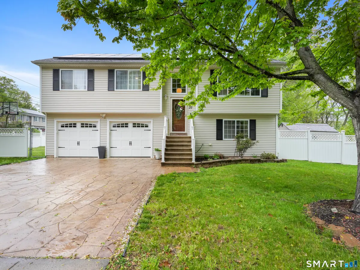 37 Kingswood Drive, New Haven, CT 06513 - #1