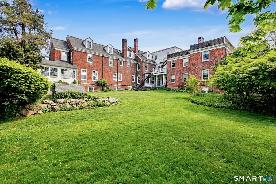 24 Saint Johns Place #4, New Canaan, CT 06840 - #2
