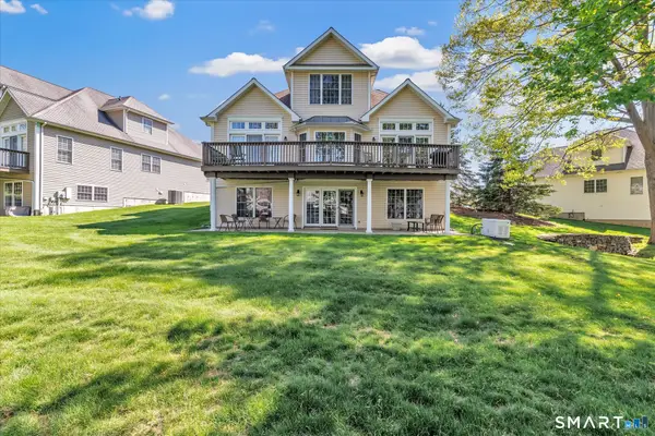 69 Jasmine Circle #69, Milford, CT 06461