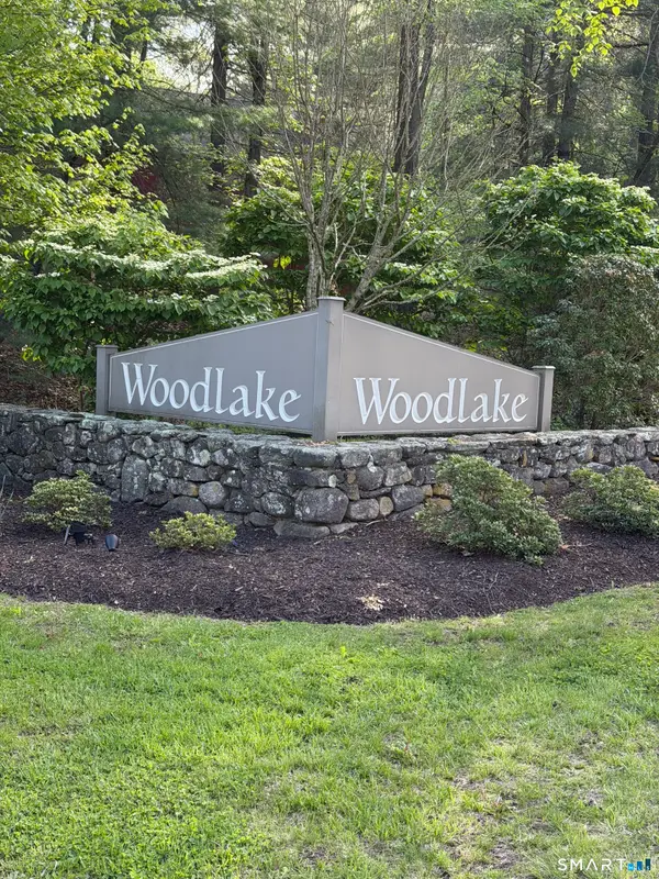 7 Highpoint Court #7, Woodbury, CT 06798