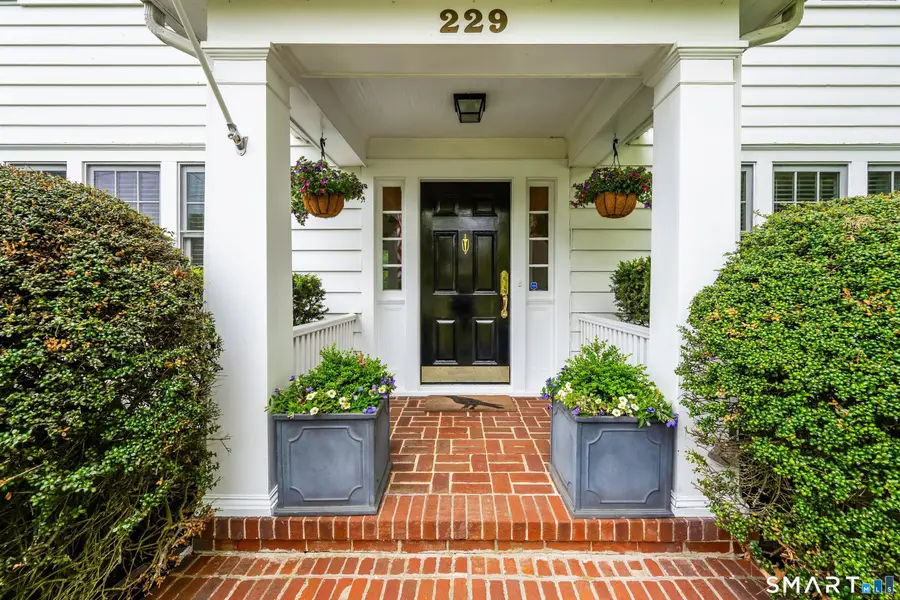 229 West Avenue, Darien, CT 06820 - #2