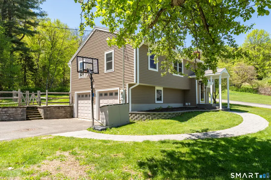 12 Karlak Street, Seymour, CT 06483 - #2