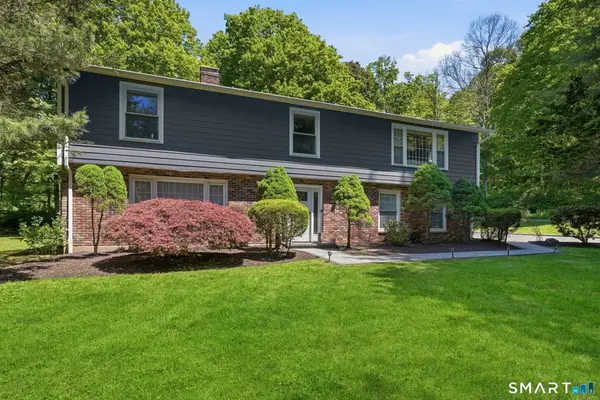 22 Cobblestone Place, Wilton, CT 06897