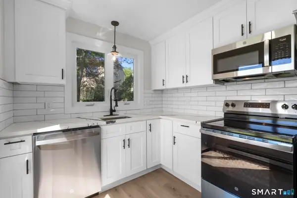 8 Pilgrim Harbor #C, Wallingford, CT 06492
