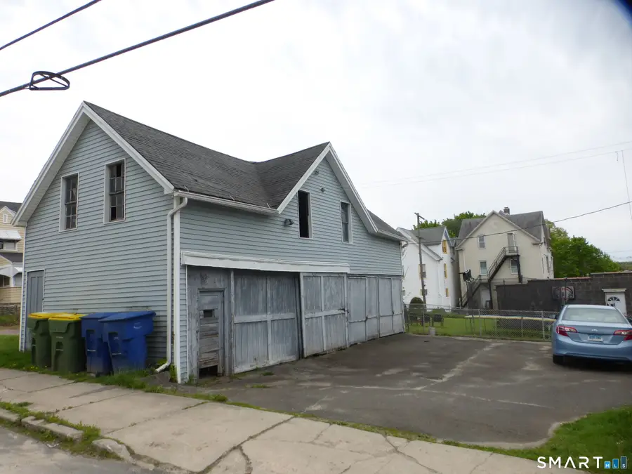 987 Baldwin Street, Waterbury, CT 06706 - #3