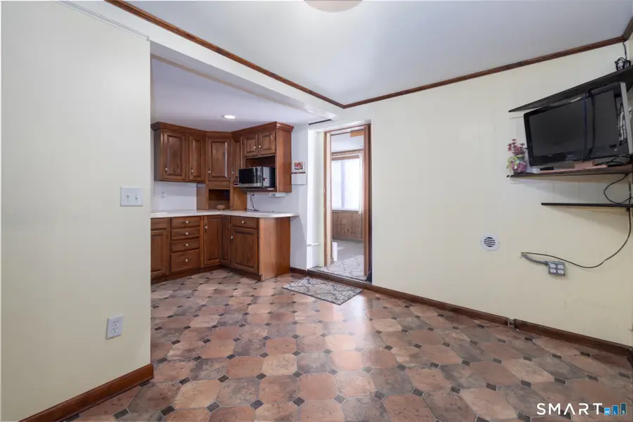 41 Chester Avenue, Waterbury, CT 06704 - #2