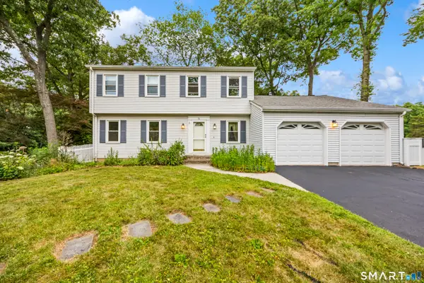14 Colonial Court, Cheshire, CT 06410