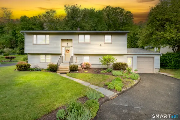 30 Tamanny Trail, Danbury, CT 06811