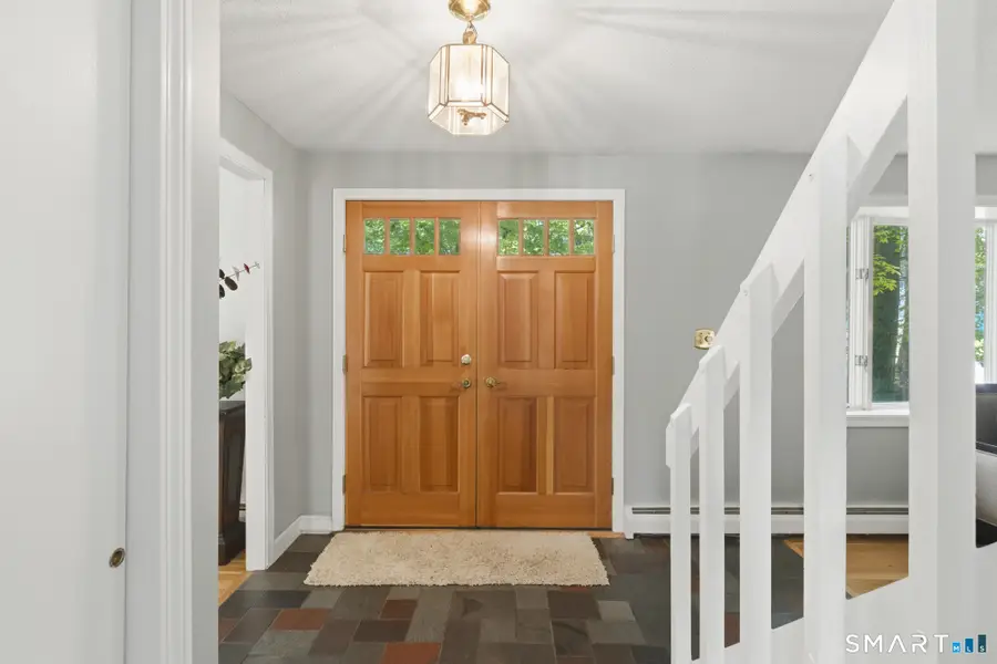 1 Fairfield Lane, Simsbury, CT 06070 - #3