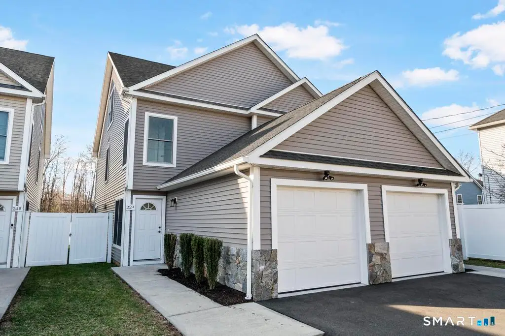 22 a Merritt Avenue, Woodbridge, CT 06525 - #1