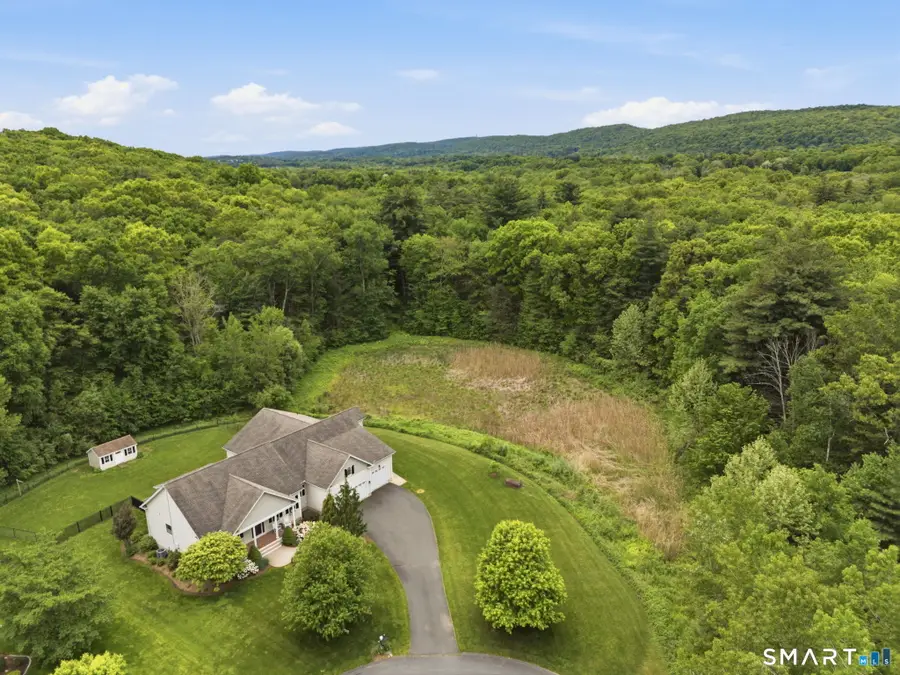 19 Claire Lane, Bloomfield, CT 06002 - #2