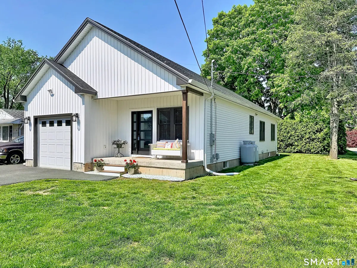 21 Birge Avenue, Windsor Locks, CT 06096 - #1