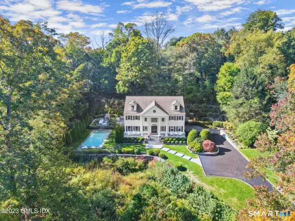 26 Round Hill Road, Greenwich, CT 06830