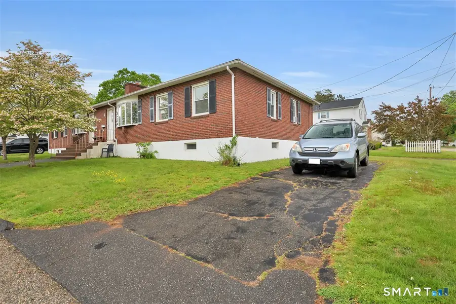 3 Packard Street, Manchester, CT 06040 - #3