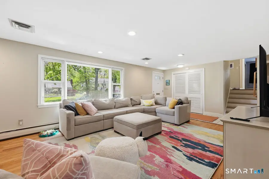 37 Stoneham Drive, West Hartford, CT 06117 - #3