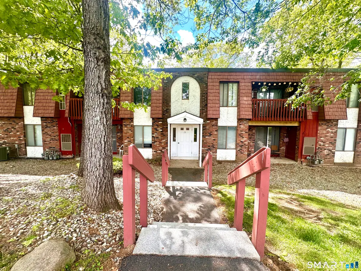 15 Woodsedge Drive #4C, Newington, CT 06111 - #1