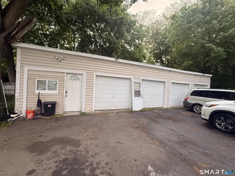 7 Linden Place, Meriden, CT 06450 - #3